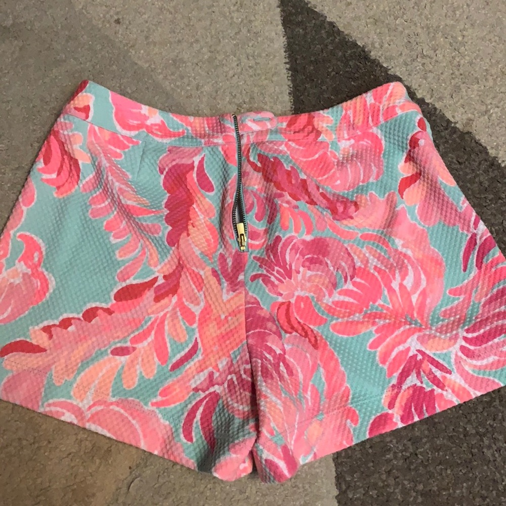 Floral Lily shorts
